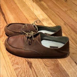 Olukai Womens 10 shoe